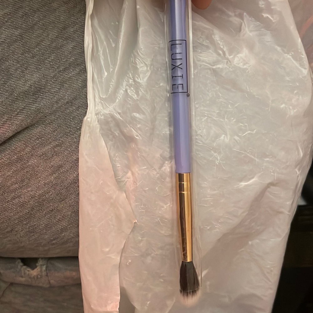 Luxie 237 blending